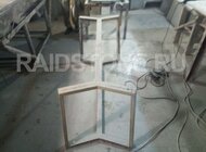 RAIDSTONE - Стол обеденный со столешницей из мрамора Волокас на металлическом подстолье