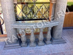 Гранитные балясины, перила